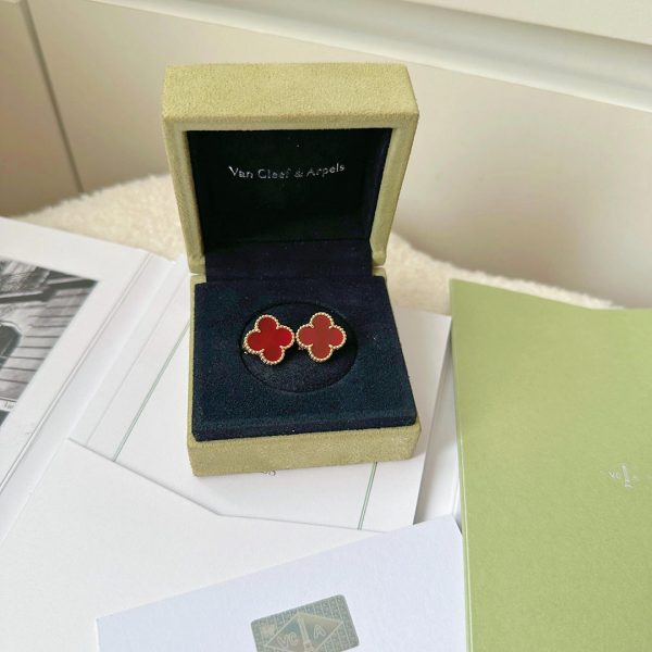 Fake Van cleef Vintage Alhambra earrings