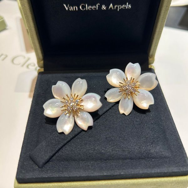 imitation van cleef rose de nodel earrings