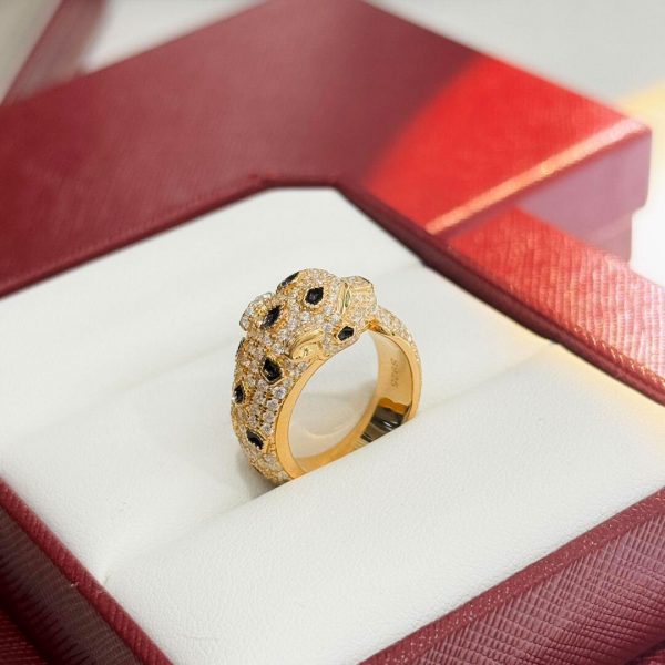 Panthère de Cartier ring fake