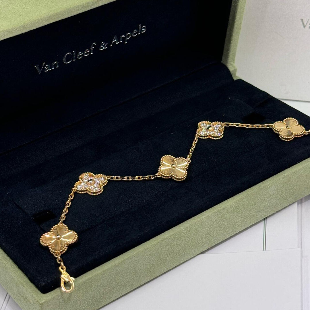 Van Cleef Arpels Alhambra Bracelet 5 Motifs With Diamond copy