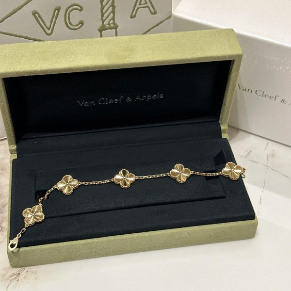 replica van cleef alhambra bracelet length