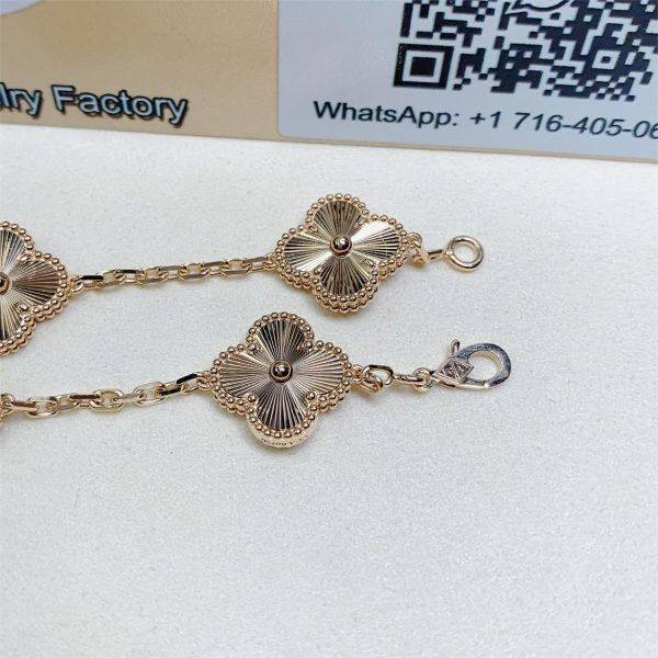 Vintage Alhambra bracelet, 5 motifs