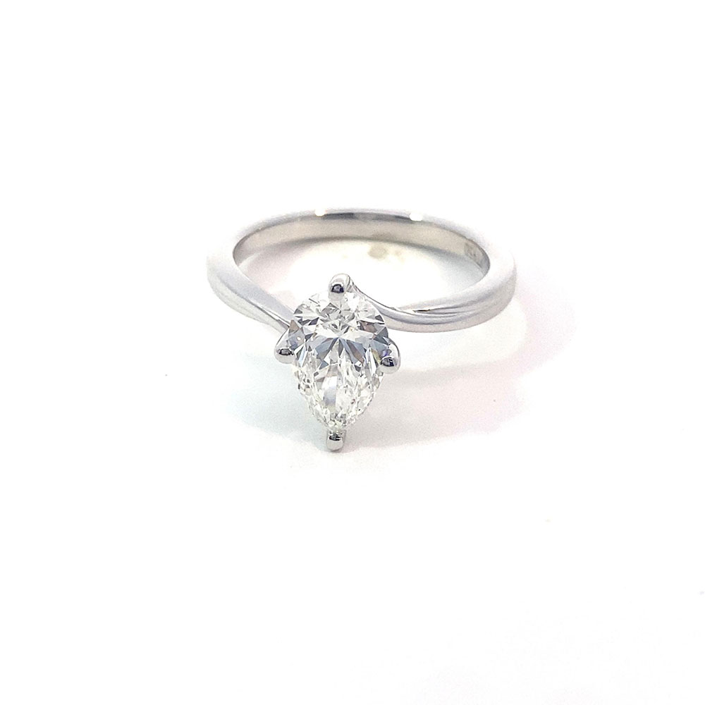 Simple Design Pear Shaped Diamond Ring